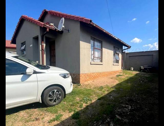 2 BEDROOM HOUSE FOR SALE IN BLOUBOSRAND